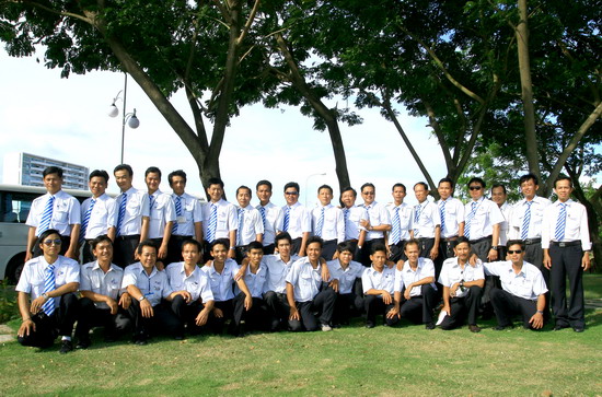 Binh HoiAna Car Rental driver team
