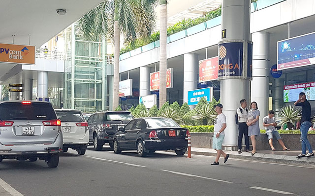 Taxi pick up from Hoi An to Danang airport Taxi pick up from Hoi An to Danang airport